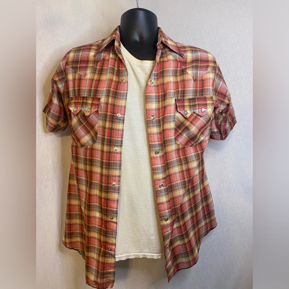 Vintage Dee Cee Brand Western Snap Button plaid athletic fit short sleeve shirt